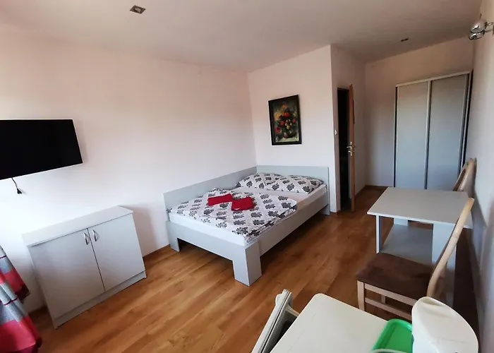 Ewa *